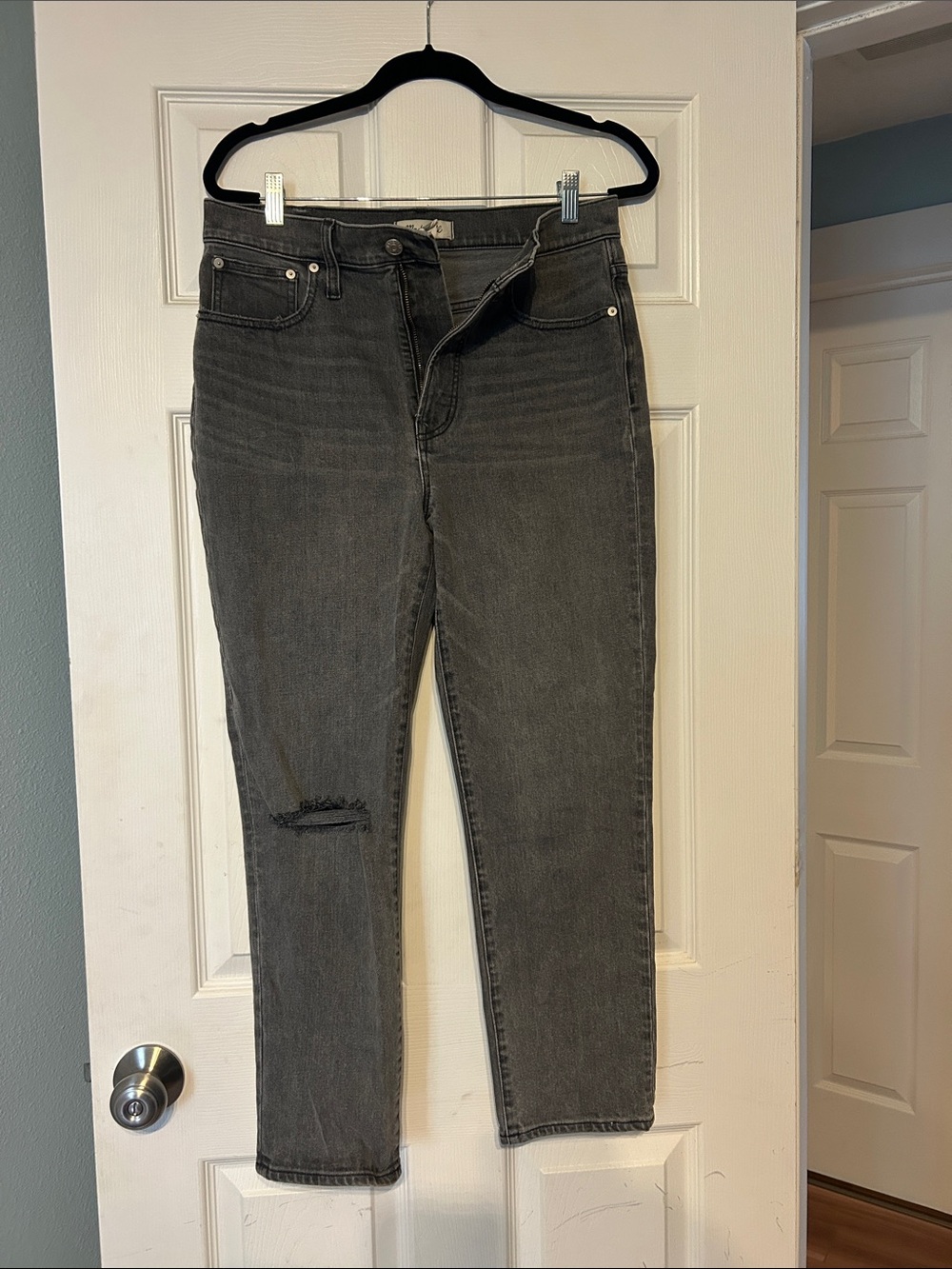Madewell Women's Black-Grey Distressed Straight Leg Jeans